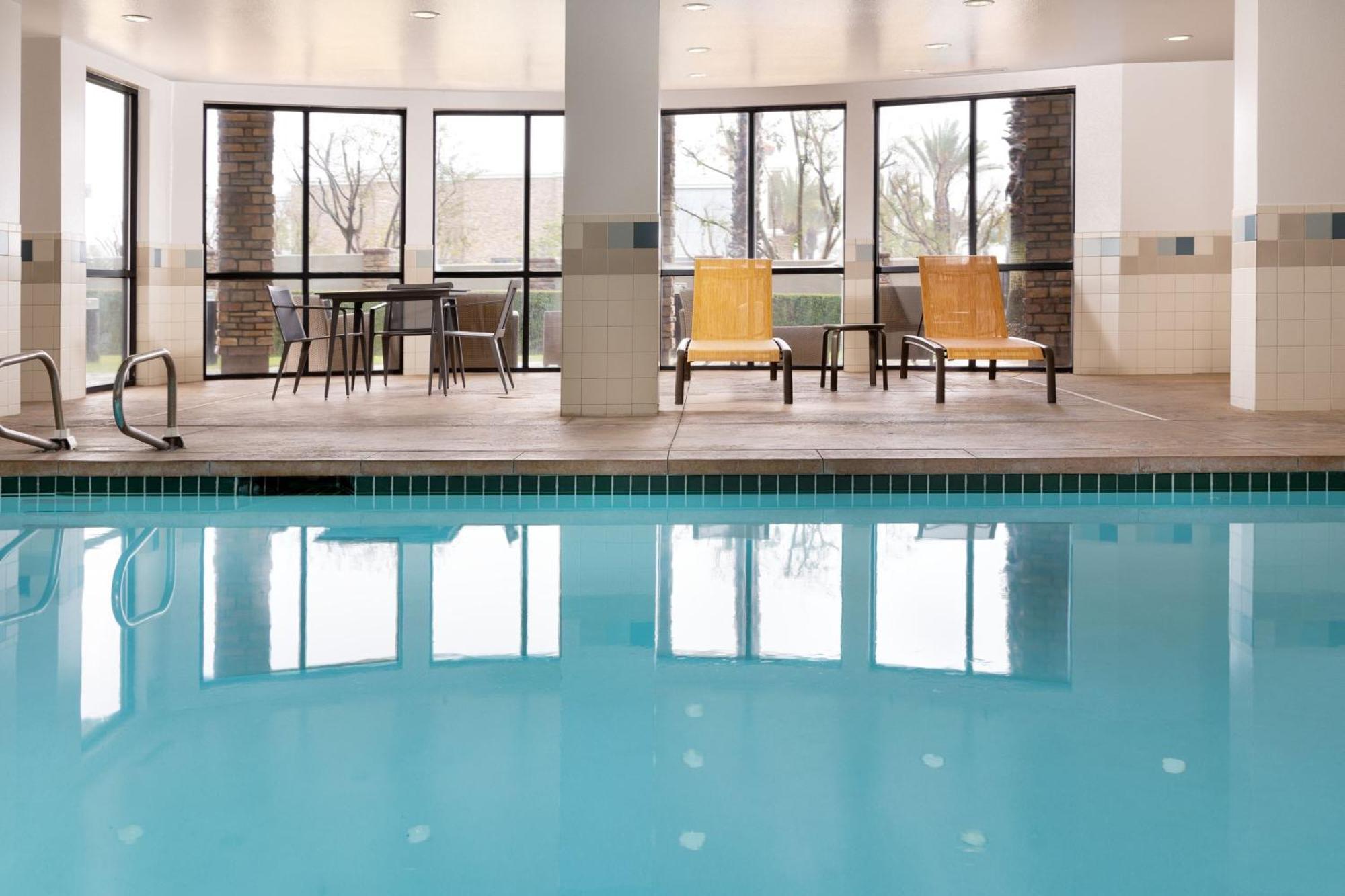 Hotel Courtyard By Marriott Ontario Rancho Cucamonga Zewnętrze zdjęcie