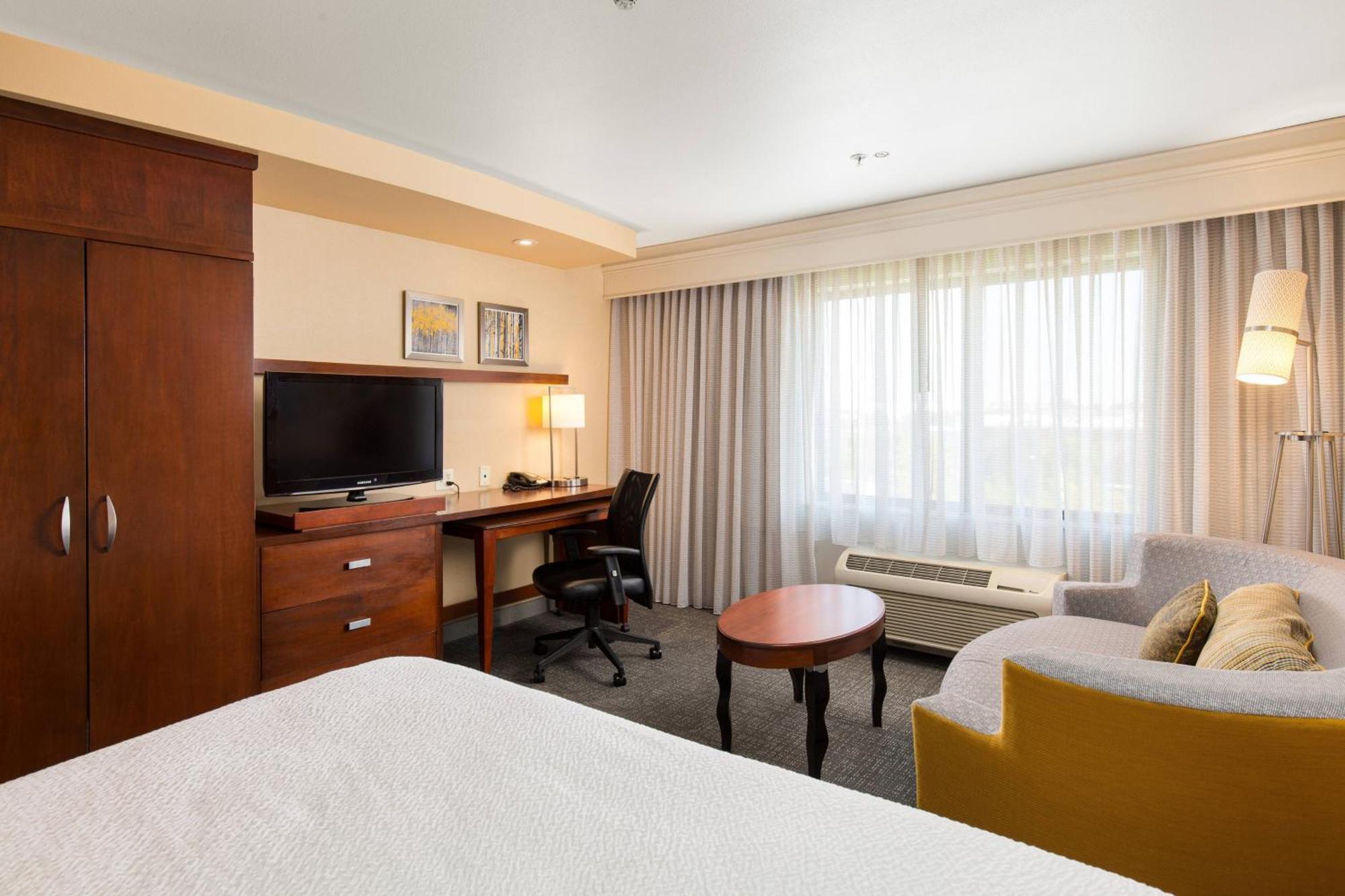 Hotel Courtyard By Marriott Ontario Rancho Cucamonga Zewnętrze zdjęcie