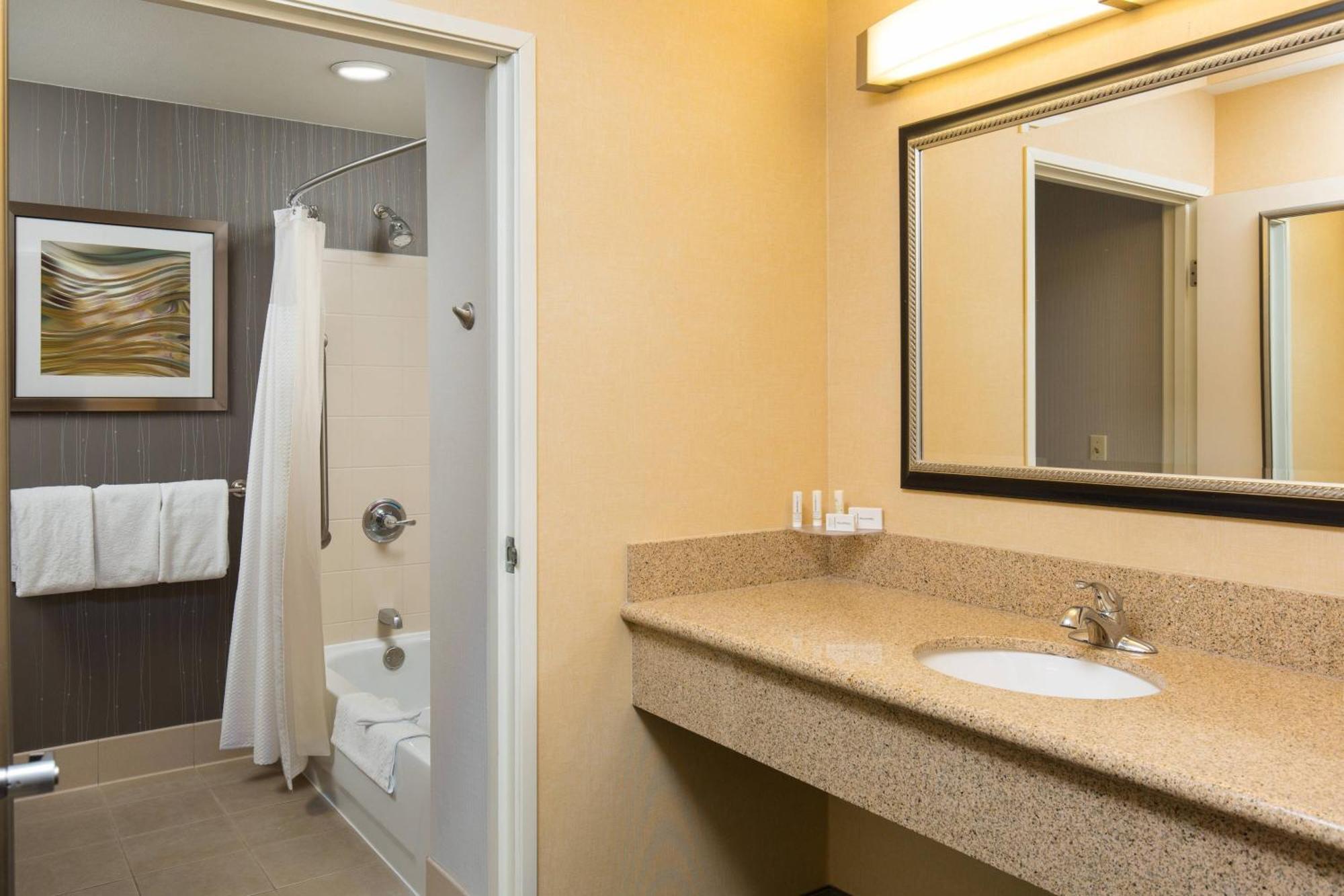 Hotel Courtyard By Marriott Ontario Rancho Cucamonga Zewnętrze zdjęcie
